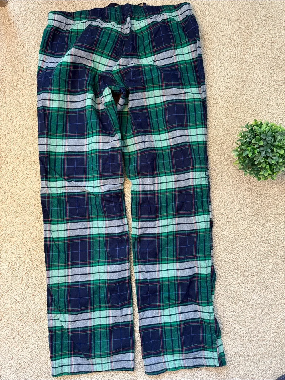 J. Crew Men’s Navy & Green Plaid Lounge pants small